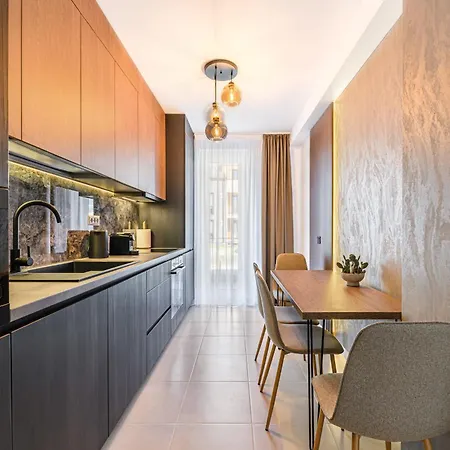 Flh - Avona Lux Brasov