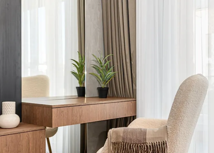 Flh - Avona Lux 布拉索夫